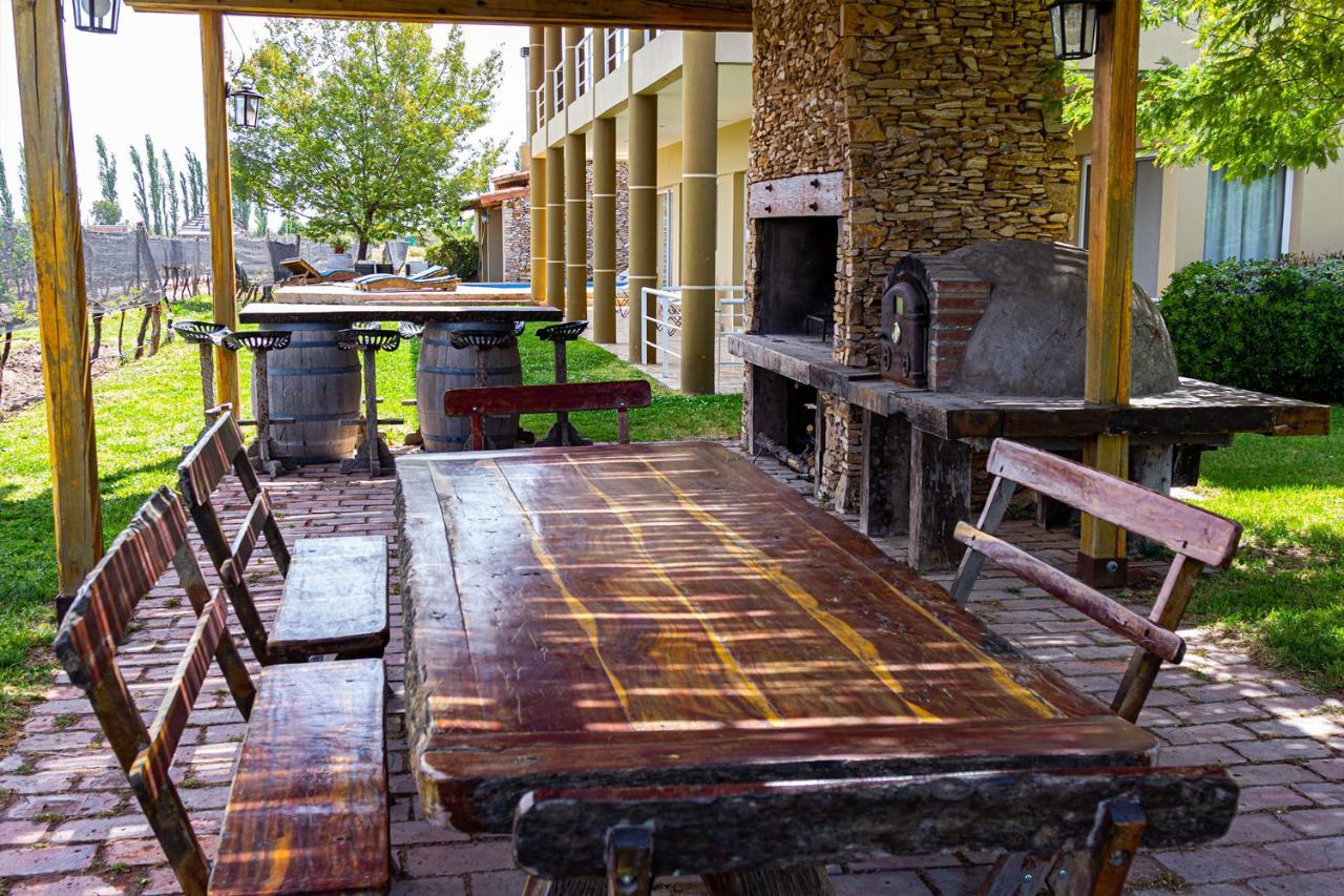 Chaglasian Wine & Suites ซานราฟาเอล ภายนอก รูปภาพ