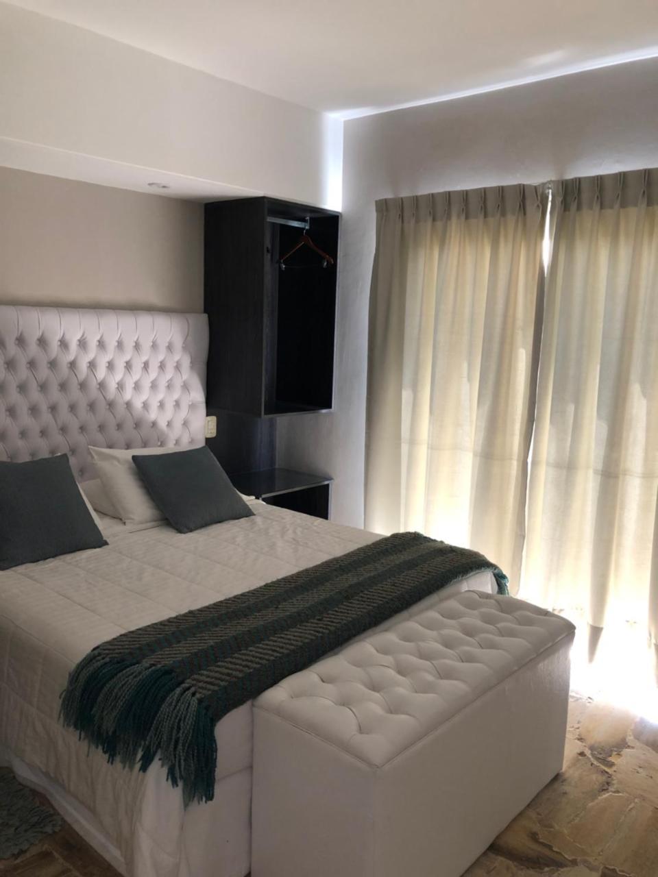 Chaglasian Wine & Suites ซานราฟาเอล ภายนอก รูปภาพ